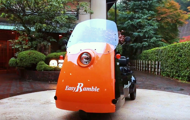 「光岡自動車が自社製の小型パーソナルEVを温泉街に導入！」の1枚目の画像