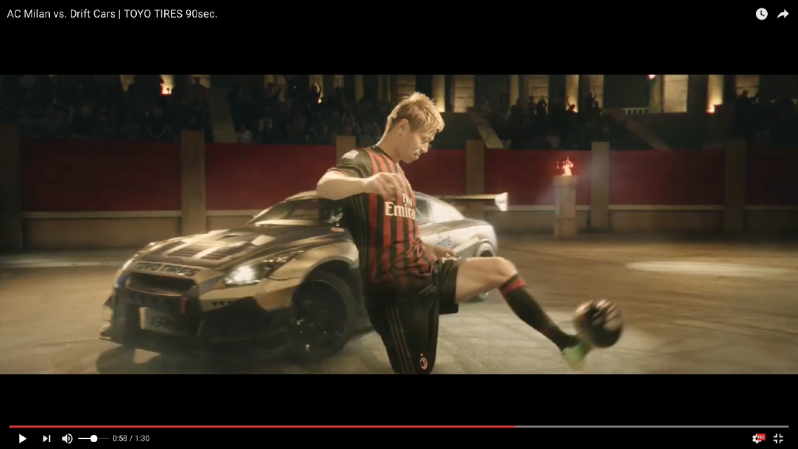 Acミランの選手と 日本のd1gpマシンがコロッセオで対決 動画 Clicccar Com