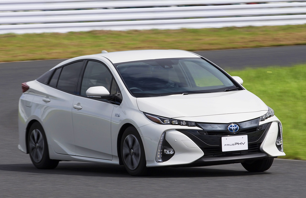 Toyota Prius Phv 画像 新型プリウスphvの Evモード は一度経験するとやみつきになる楽しさ Clicccar Com