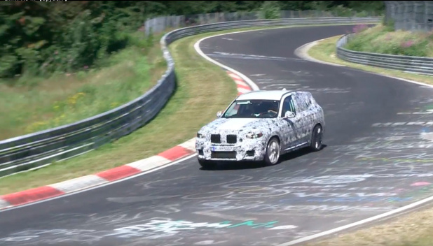 「550馬力本気のニュルアタック！BMW X3の次期型に初の「M」が登場」の1枚目の画像