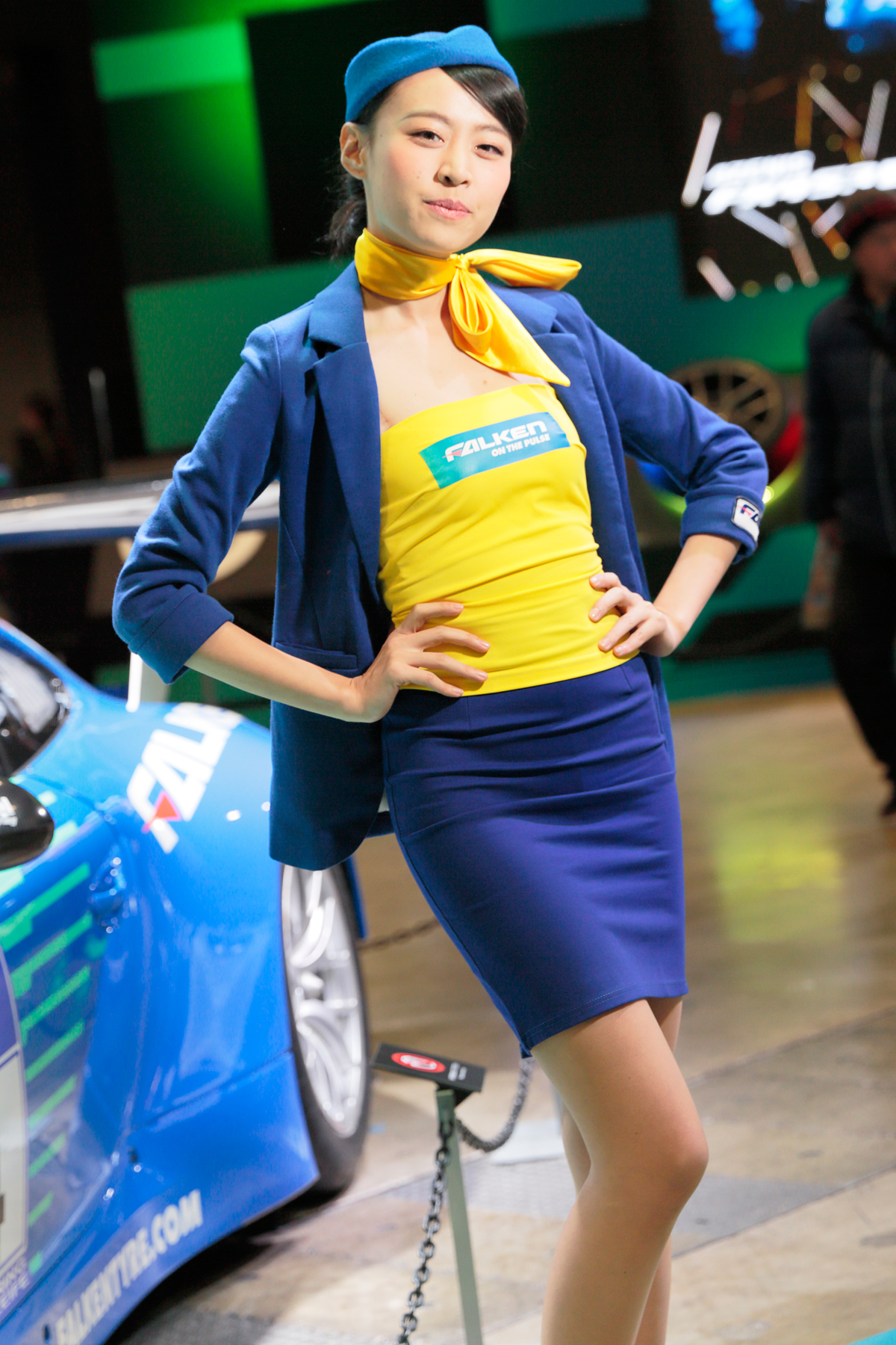 04 画像 東京オートサロン17 厳選美女 ファルケンの超美脚クールビューティーはca風 Clicccar Com