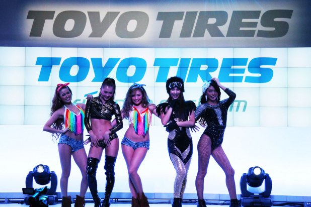 「【東京オートサロン2017】TOYO TIRESはタイヤコンセプトがダンスとシンクロ！」の10枚目の画像