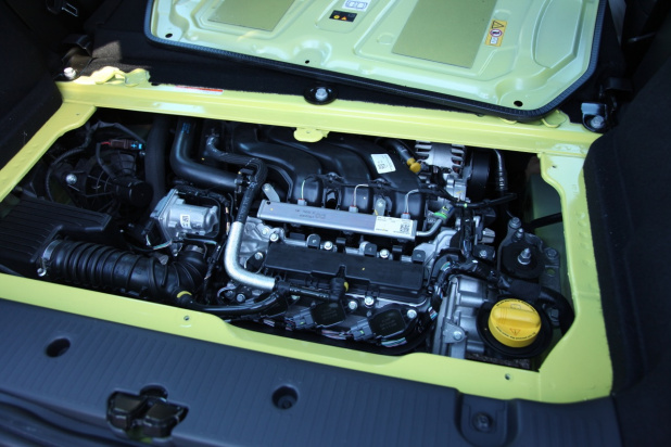 「「ファン・トゥ・ドライブ」を満喫できるルノー トゥインゴの5MT仕様車は171万円」の2枚目の画像