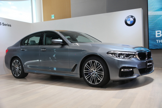 「歴代モデルも集結!!  Eクラスを超える脅威のCd値0.22を達成した新型BMW5シリーズ」の2枚目の画像