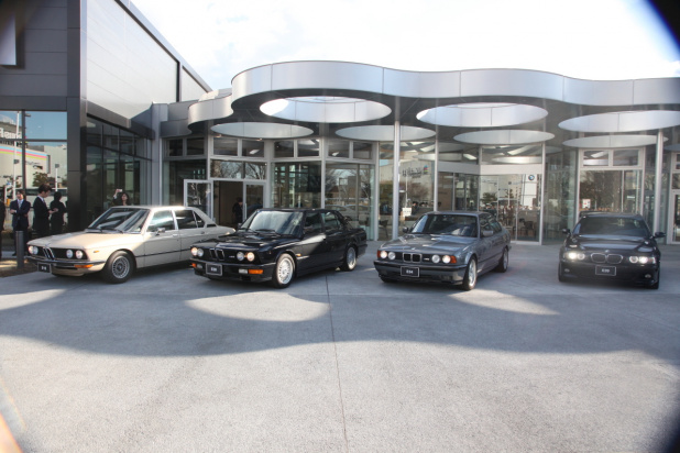 「新型BMW 5シリーズが登場!! 部分自動運転技術やハイブリッド、ディーゼルも設定し、価格は599万円〜」の6枚目の画像