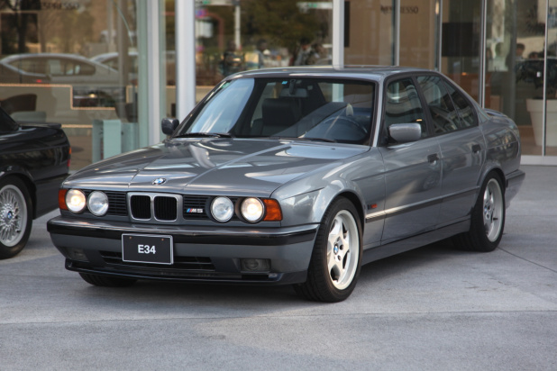 「歴代モデルも集結!!  Eクラスを超える脅威のCd値0.22を達成した新型BMW5シリーズ」の22枚目の画像