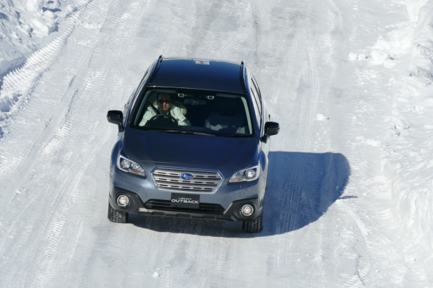 「アウトバックとフォレスター、乗りやすいのはどっち？ スバル・SUVの雪上対決！」の3枚目の画像