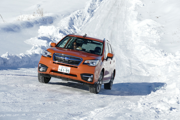 「アウトバックとフォレスター、乗りやすいのはどっち？ スバル・SUVの雪上対決！」の4枚目の画像