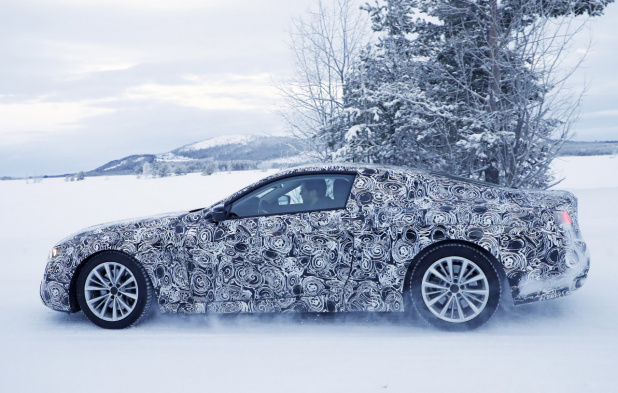 「BMWの新型8シリーズクーペは「世界一美しいルーフ」を継承する！」の6枚目の画像