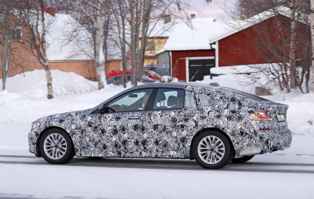 「BMW5シリーズGT後継モデルのMスポーツ パッケージ、豪雪を駆け抜けた！」の5枚目の画像
