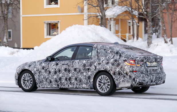 「BMW5シリーズGT後継モデルのMスポーツ パッケージ、豪雪を駆け抜けた！」の6枚目の画像