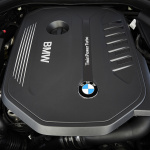 「新型BMW 5シリーズが登場!! 部分自動運転技術やハイブリッド、ディーゼルも設定し、価格は599万円〜」の2枚目の画像ギャラリーへのリンク