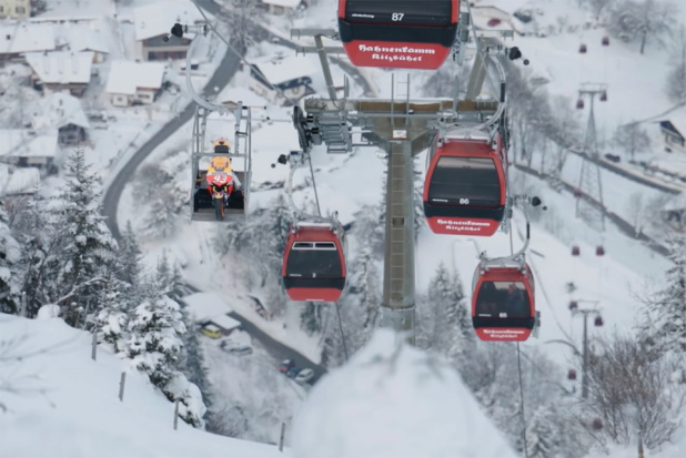 「「グリップって何？」と考えさせられる!? MotoGPマシンが雪山を駆ける！」の3枚目の画像