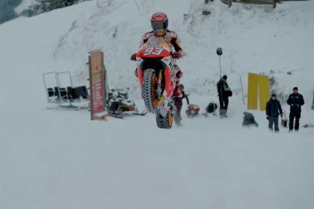 「「グリップって何？」と考えさせられる!? MotoGPマシンが雪山を駆ける！」の7枚目の画像