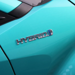 「トヨタC-HRが発売約1カ月で約4万8000台を受注。人気の仕様、カラーは？」の4枚目の画像ギャラリーへのリンク