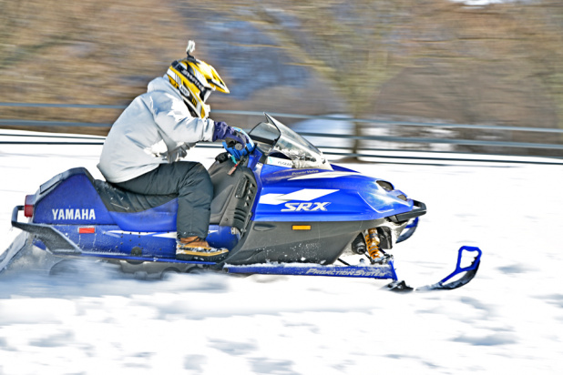 「誰でも体験可能！スノーモービルに乗ってみたら超エキサイティングだった！【本気の雪バイク・ツーリング編】」の7枚目の画像