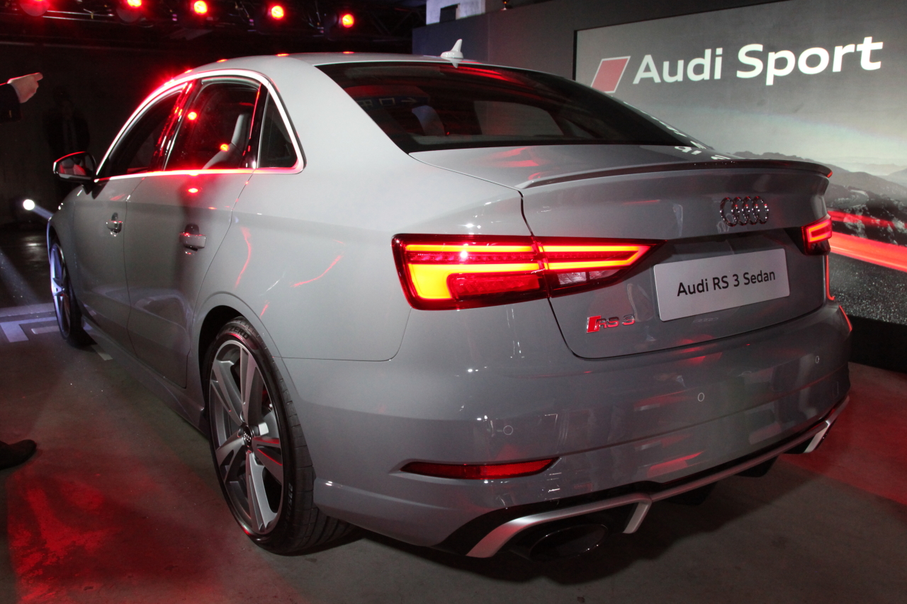 「「Audi Sport」が3台の新型モデルと2017年モータースポーツ体制を発表！」の1枚目の画像