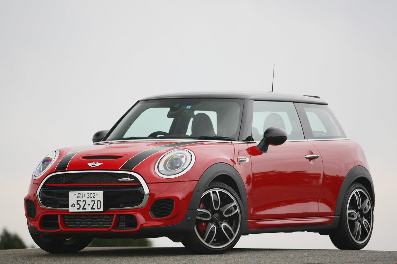 全長4 2m以下のコンパクトカーでもハイパフォーマンス な 高級グレード5選 17年版 Clicccar Com