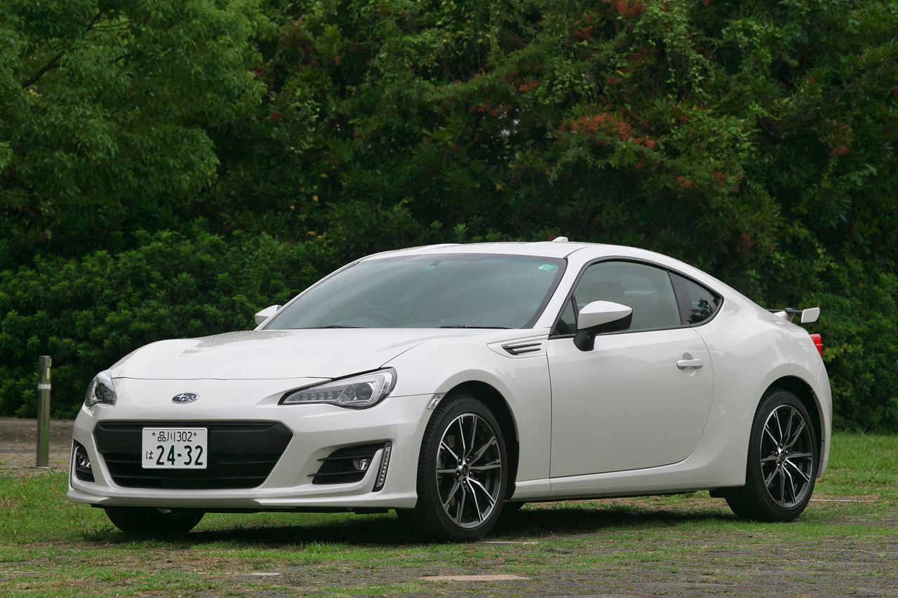 Bmwシフトノブ 画像 At全盛の時代でも新車で買える運転が楽しいmt車5選 17年版 Clicccar Com