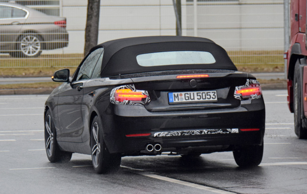 「BMW・2シリーズ カブリオレ改良型、最新「iDriveシステム」搭載へ！」の10枚目の画像