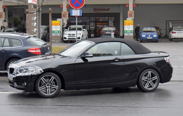 「BMW・2シリーズ カブリオレ改良型、最新「iDriveシステム」搭載へ！」の6枚目の画像
