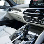 【新型BMW5シリーズ試乗】部分自動運転技術を含む7シリーズ譲りの先進装備を満載 - BMW_5series_13