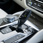 【新型BMW5シリーズ試乗】内装の質感と居住性、積載性も見逃せない魅力 - BMW_5series_20