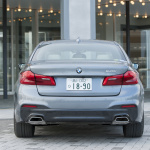 【新型BMW5シリーズ試乗】内装の質感と居住性、積載性も見逃せない魅力 - BMW_5series_29