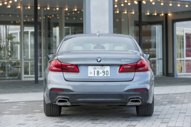 「【新型BMW5シリーズ試乗】内装の質感と居住性、積載性も見逃せない魅力」の2枚目の画像