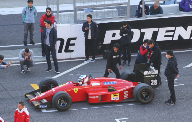 「鈴鹿モータースポーツファン感謝デーで「アレジ親子」がフェラーリ対決！」の5枚目の画像