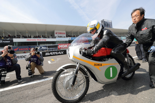 「「日本一速い男」が50年越しの夢・ロードレーサーに挑戦！」の4枚目の画像