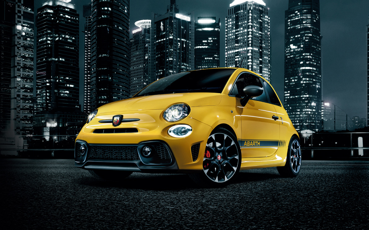 全長4 2m以下のコンパクトカーでもハイパフォーマンス な 高級グレード5選 17年版 Clicccar Com