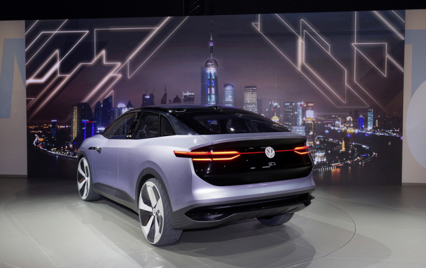「SUVでありEVであるコンセプトカー「I.D. CROZZ」をフォルクスワーゲンが世界初公開【上海モーターショー2017】」の1枚目の画像