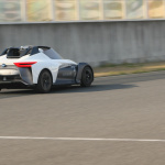 「強烈な加速と安定したコーナリングが印象的。EVスポーツコンセプト「ニッサン ブレードグライダー コンセプト」に同乗」の16枚目の画像ギャラリーへのリンク