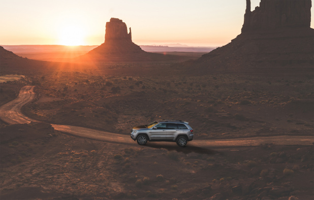 「悪路走行を得意とするジープ・グランドチェロキーの限定車「トレイルホーク」が発売」の10枚目の画像
