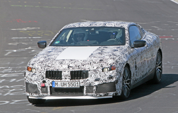 「ニュルに新怪物！BMW史上最強クーペ、600馬力の「M8」をスクープ」の2枚目の画像