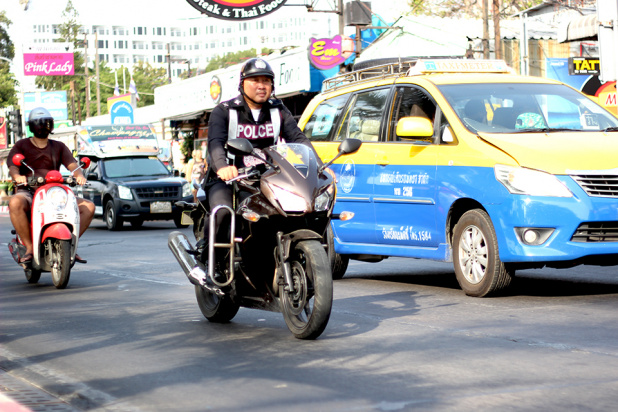 「安全意識の高そうなライダーは1割も居ない感じ。タイへ行ってバイク事情を見て体験してきた！【海外バイク旅行記 Vol.3】」の9枚目の画像