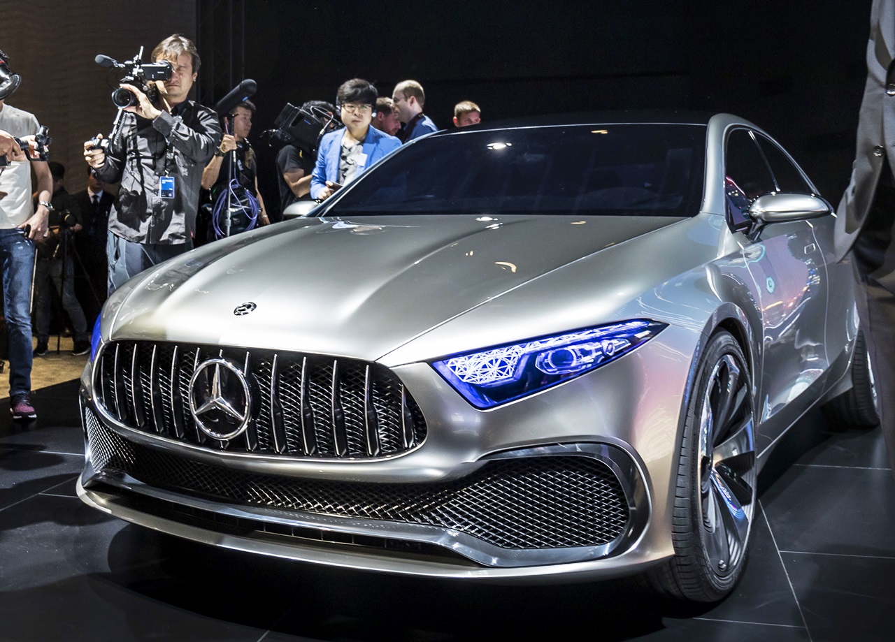 Mercedes Benz 画像 メルセデスが次世代コンパクトクラス コンセプトaセダン を発表 上海モーターショー17 Clicccar Com
