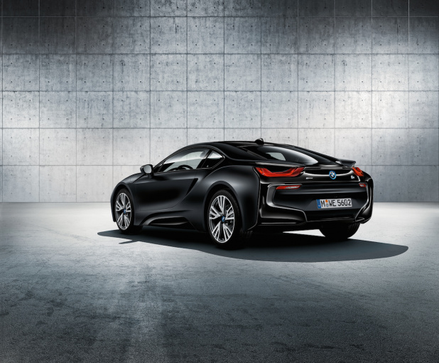 「BMW i8にマットカラーの20台限定車「BMW i8 Protonic Frozen Black」登場！　価格は2298万円!!」の4枚目の画像