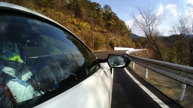 「公道を全開走行！新型ホンダ・NSXが京都嵐山の峠を走るッ!!」の8枚目の画像