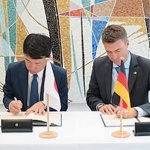 「二次電池分野での二国間共同研究の連携を強化。NEDOとドイツ連邦教育研究省が共同宣言に署名」の1枚目の画像ギャラリーへのリンク