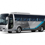 三菱ふそう、国内向け新型大型観光バスにドライバーを監視する運転支援技術を装備 - 1494737704165