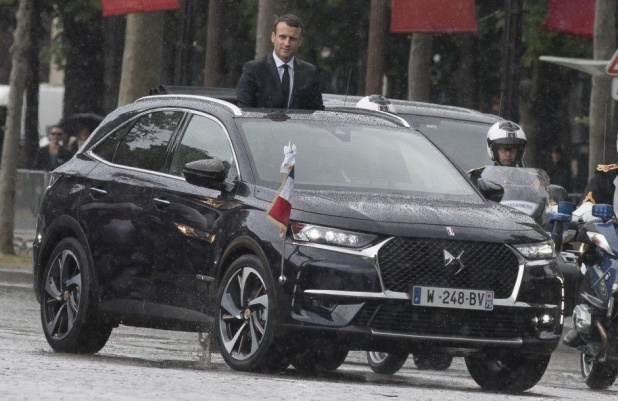 「フランスのマクロン大統領が発売前のDS7クロスバックで凱旋！　では、フランス歴代の大統領車は？」の3枚目の画像