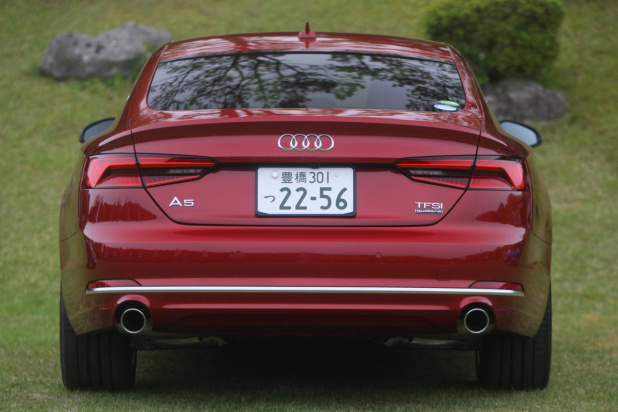 「のびのびした美しいサイドライン、意外と使えるクーペのリヤシートで好印象【Audi A5試乗】」の14枚目の画像