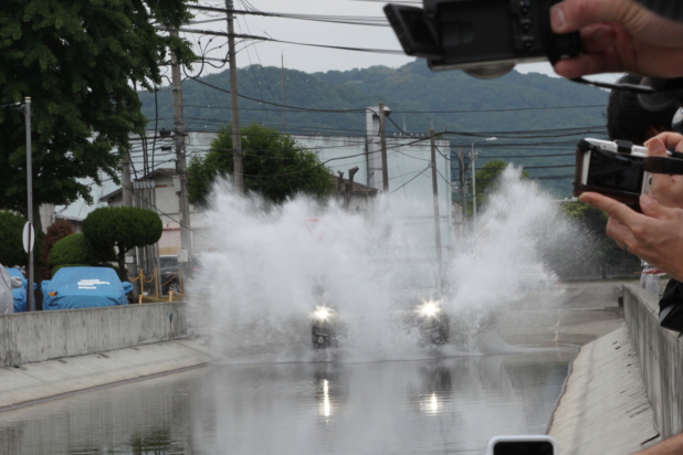 「64km/hオフセットクラッシュでもドアが開く！　SUBARUの次の目標「歩行者死亡事故の軽減」は達成するか？」の13枚目の画像