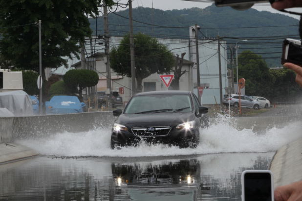 「64km/hオフセットクラッシュでもドアが開く！　SUBARUの次の目標「歩行者死亡事故の軽減」は達成するか？」の7枚目の画像