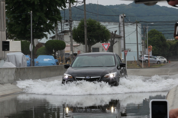 「64km/hオフセットクラッシュでもドアが開く！　SUBARUの次の目標「歩行者死亡事故の軽減」は達成するか？」の5枚目の画像