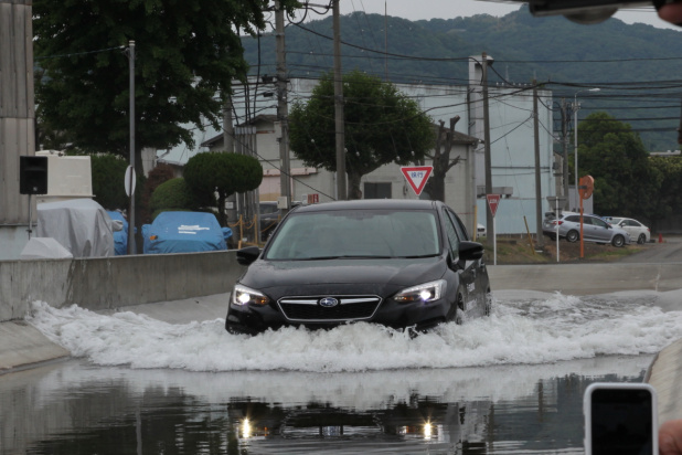 「64km/hオフセットクラッシュでもドアが開く！　SUBARUの次の目標「歩行者死亡事故の軽減」は達成するか？」の4枚目の画像