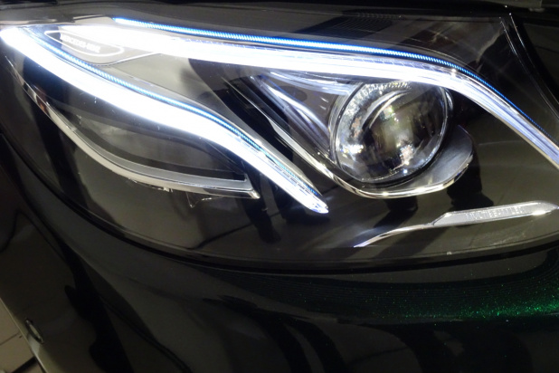 「【Mercedes-Benz E-class Coupe】車線変更も行う部分自動運転を搭載した新型Eクラス クーペ登場」の10枚目の画像