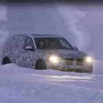 「豪雪で爆走のBMW X5次期型、実車は意外とクーペっぽい!?」の1枚目の画像ギャラリーへのリンク